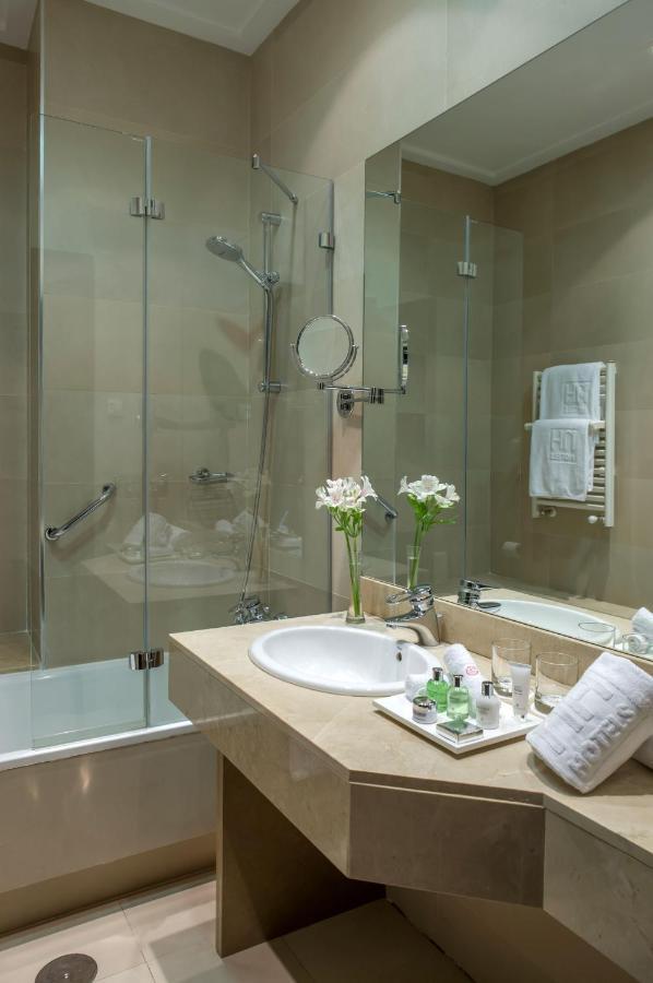 Hotel Nh Collection Victoria 4*